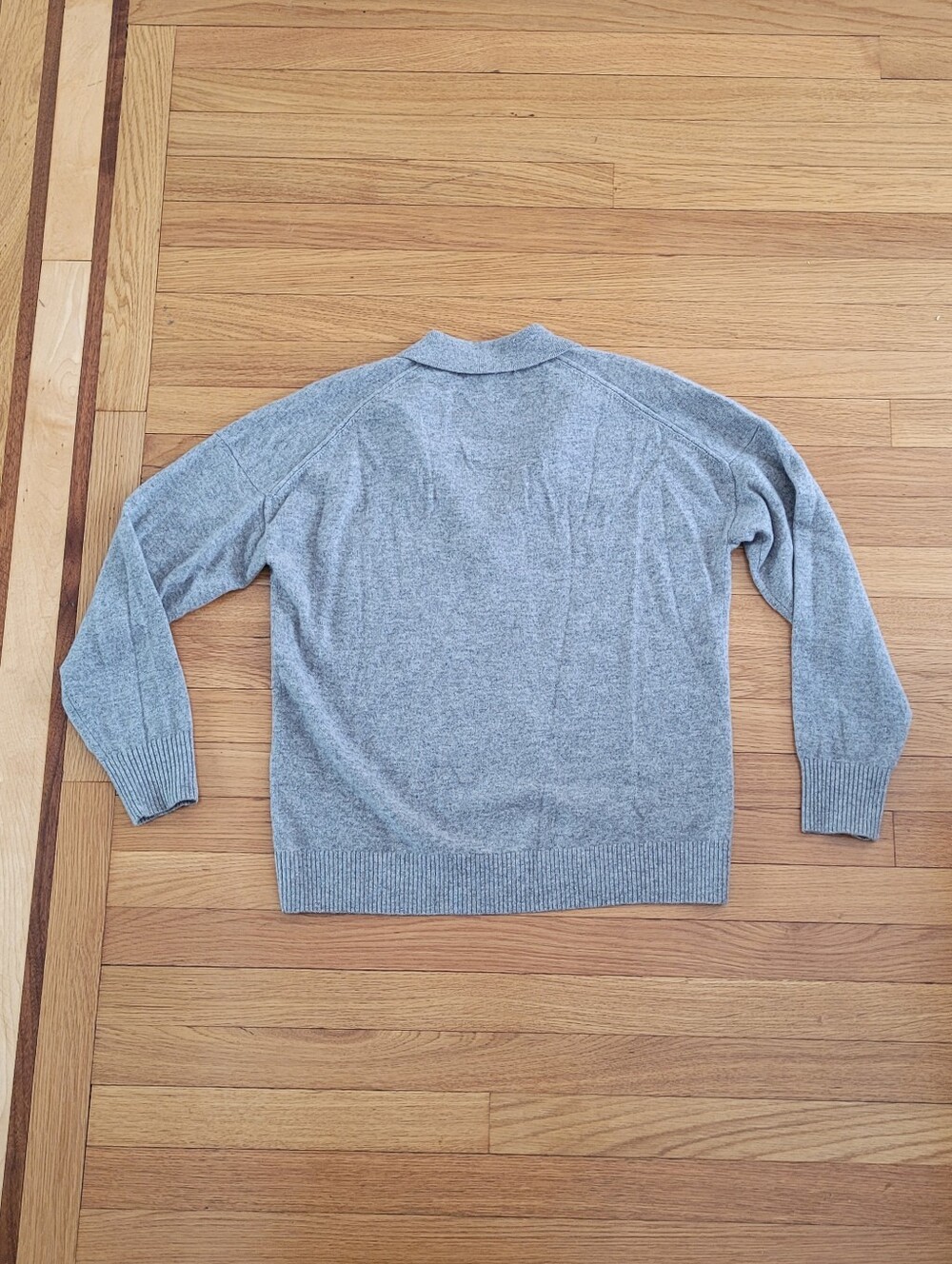 QUINCE CASHMERE POLO SWEATER IN GREY - Picture 5 of 7
